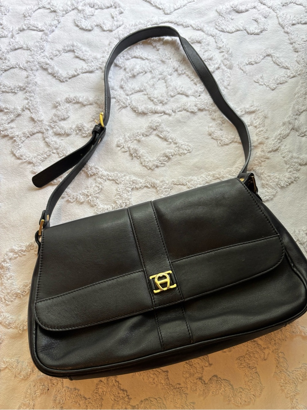 Vintage Etienne Aigner genuine leather black shoulder bag